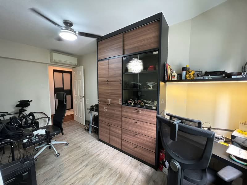 483 Segar Road, 483 Segar Road, 3 Bedrooms, 1,184 sqft, HDB Flat For Rent, by Sylvester Jader (S.J.), 24959216 - PropertyGuru.com.sg