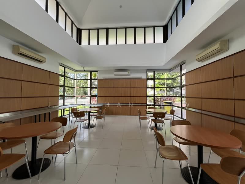 The Mayfair, 5 Jurong East Street 32, Room Rental, 150 sqft, Condominium For Rent, by Jonathan Yeow, 24960706 - PropertyGuru.com.sg