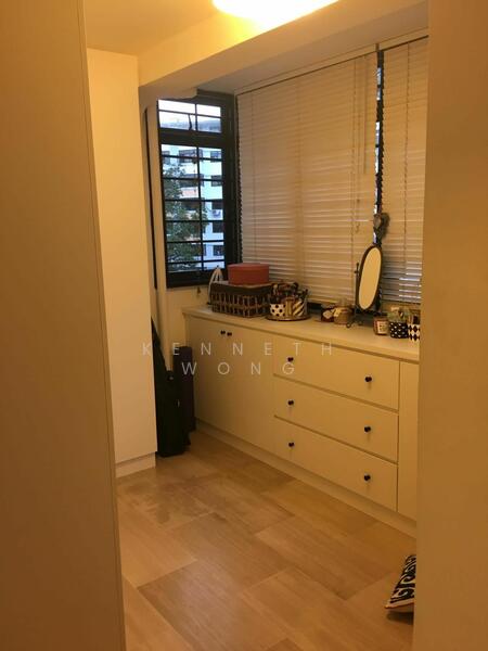 For Sale - 102 Commonwealth Crescent