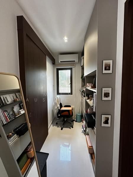 Parksuites, 18 Holland Grove Road, Tanglin / Holland / Bukit Timah, 2 Bedrooms, 786 sqft, Condominium For Rent, by Melvin Auspicious Lee 李俊豪, 24961593 - PropertyGuru.com.sg