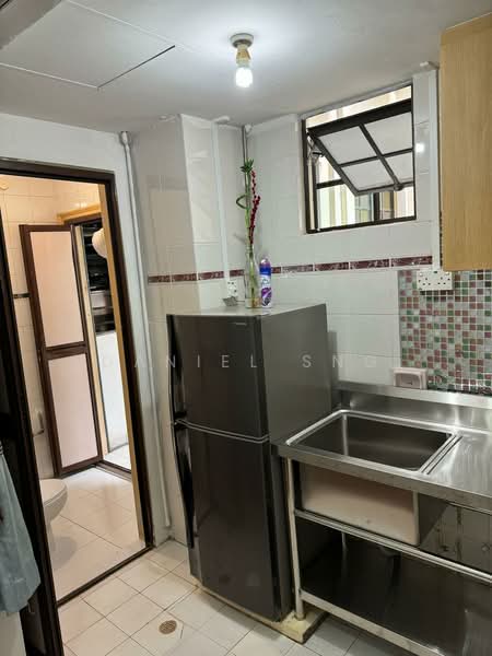 Moro Mansion, 3 Lorong 37 Geylang, Studio, 350 sqft, Apartment For Rent, by Daniel Sng, 24961995 - PropertyGuru.com.sg