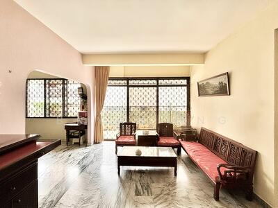 For Sale - Spacious Land With Execellent Privacy For Rebuild