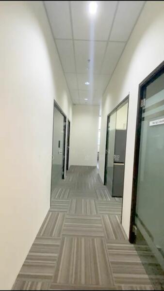 Tradehub 21, 18 Boon Lay Way, 250 sqft, Light Industrial (B1) For Rent, by Jensen Toh 卓新智, 24965650 - CommercialGuru.com.sg