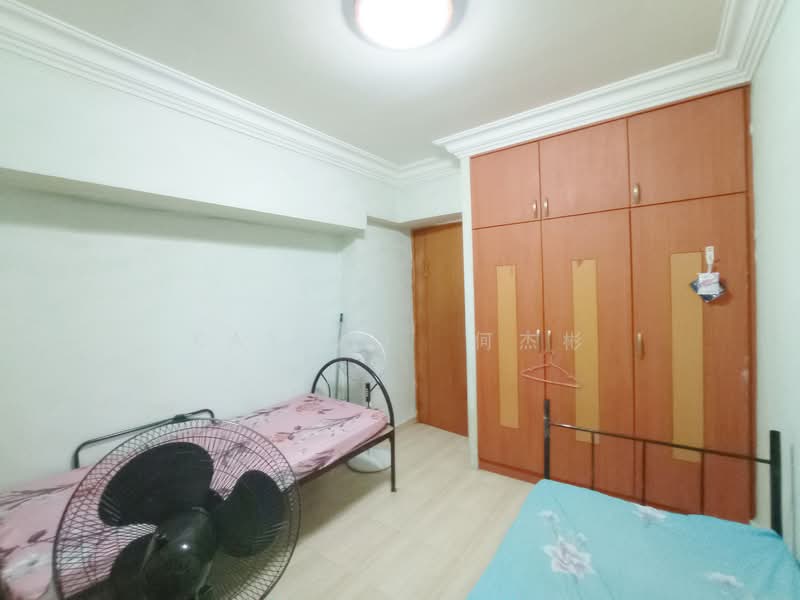 For Rent - 122E Rivervale Drive