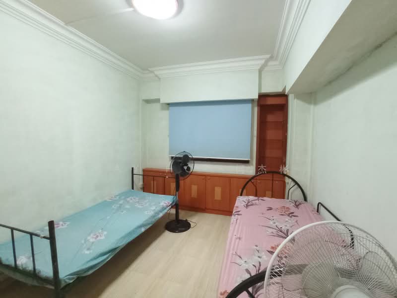 For Rent - 122E Rivervale Drive