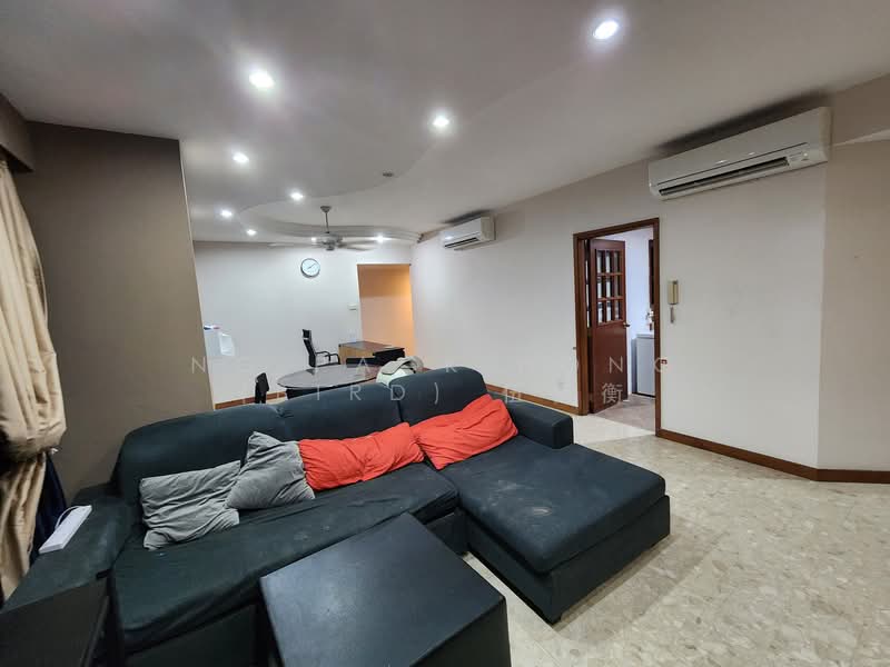 Pinevale, 2 Tampines Street 73, 3 Bedrooms, 1,280 sqft, Condominium For Rent, by Ng Pack Hong (Bird) 伍保衡, 24966899 - PropertyGuru.com.sg