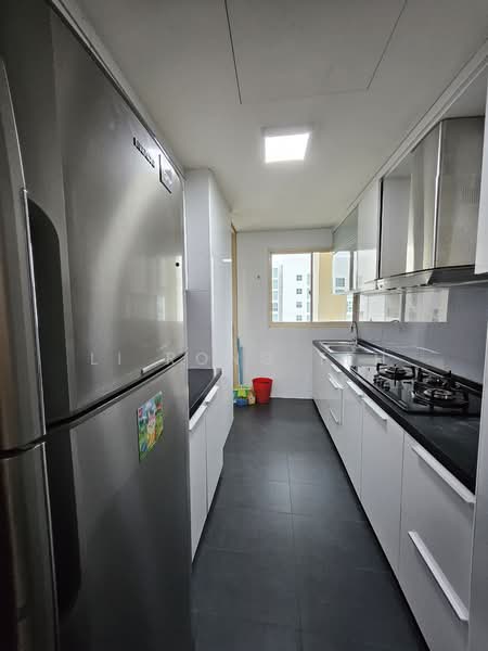 Yishun Emerald, 22 Canberra Drive, 2 Bedrooms, 1,001 sqft, Condominium For Rent, by Li Rong Teh, 24969539 - PropertyGuru.com.sg