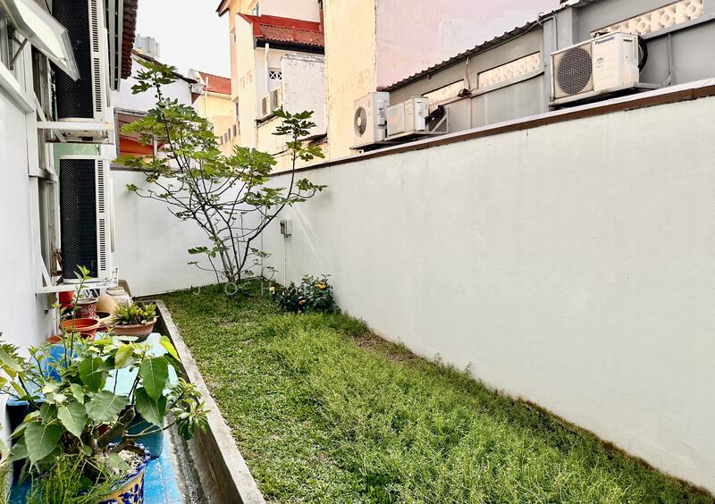 Freehold 3 sty Terrace in the heart of Joo Chiat landed enclave