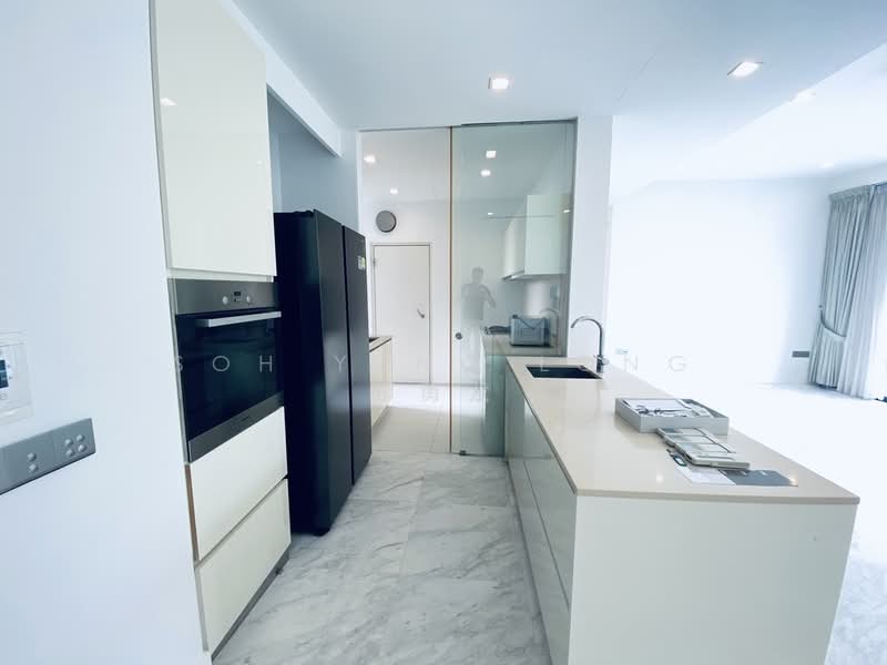 VIVA, 8 Suffolk Walk, 3 Bedrooms, 1,323 sqft, Condominium For Rent, by Soh Yung Long 苏勇龙, 24970885 - PropertyGuru.com.sg