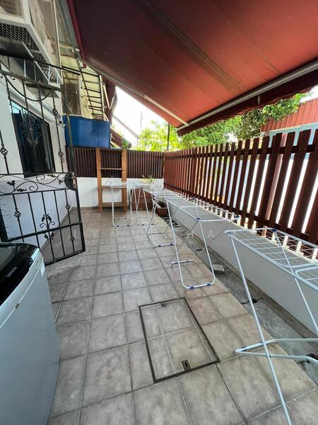 The Springfield, 111 Chempaka Kuning Link, Bedok / Upper East Coast, Room Rental, 300 sqft, Terraced House For Rent, by Lynn Tham, 24971646 - Service Yard - PropertyGuru.com.sg