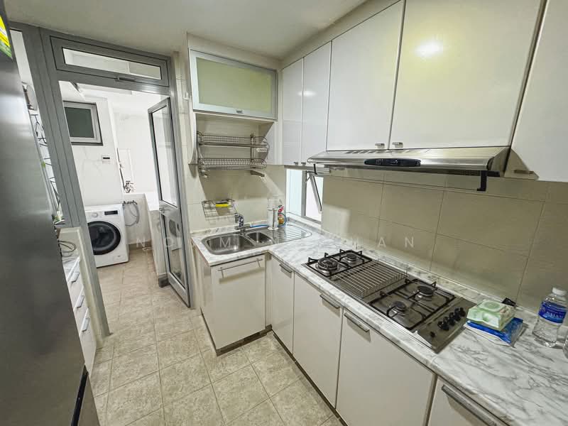Hillview Regency, 26 Bukit Batok East Avenue 2, 2 Bedrooms, 904 sqft, Condominium For Rent, by Noam Nathan, 24971976 - PropertyGuru.com.sg