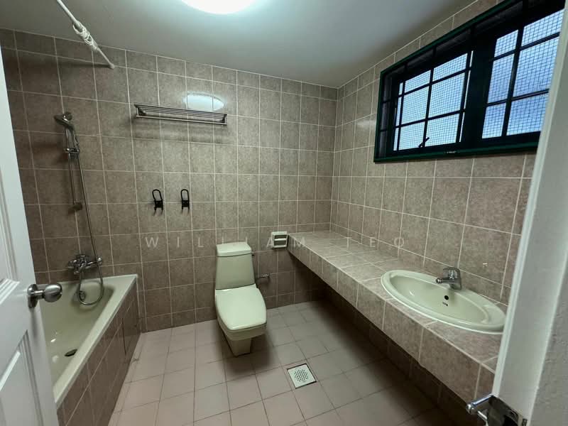 Hindhede Drive, Hindhede Drive, 3 Bedrooms, 2,000 sqft, Terraced House For Rent, by William Teo, 24972310 - PropertyGuru.com.sg