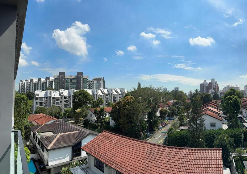 For Sale - The Enclave Holland