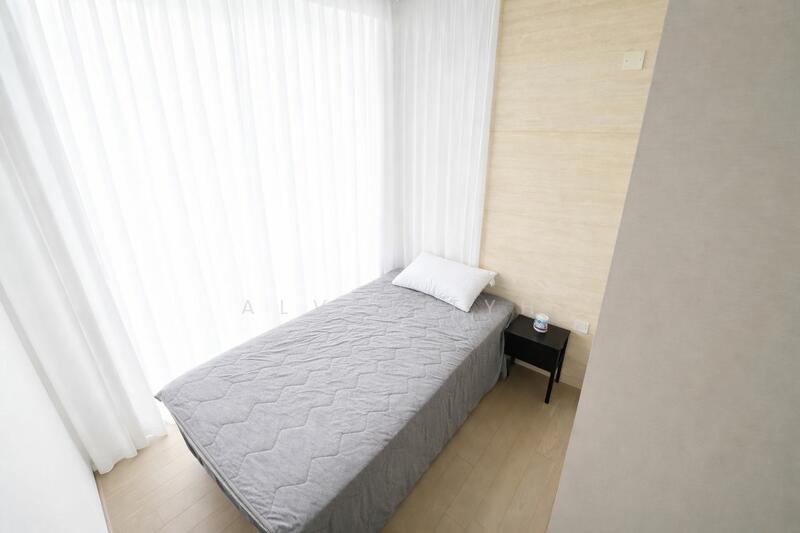 For Sale - The Enclave Holland