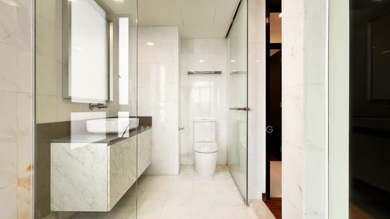 The Lakeshore, 29 Jurong West Street 41, 3 Bedrooms, 1,173 sqft, Condominium For Rent, by James Fong, 24979520 - Master Bathroom - PropertyGuru.com.sg