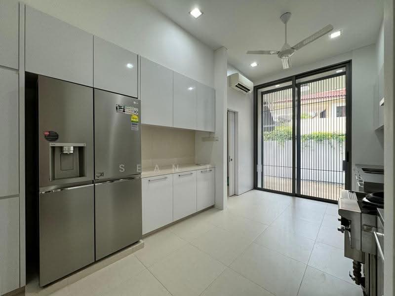 Maryland drive six ave Holland road, Tanglin / Holland / Bukit Timah, 6 Bedrooms, 16,000 sqft, Good Class Bungalow For Rent, by Sean Tiah, 24979771 - PropertyGuru.com.sg