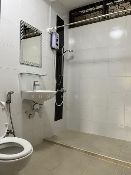 Eastern Lagoon II, 200 Upper East Coast Road, East Coast / Marine Parade, 1 Bedroom, 750 sqft, Condominium For Rent, by Susie Goh, 24980809 - PropertyGuru.com.sg