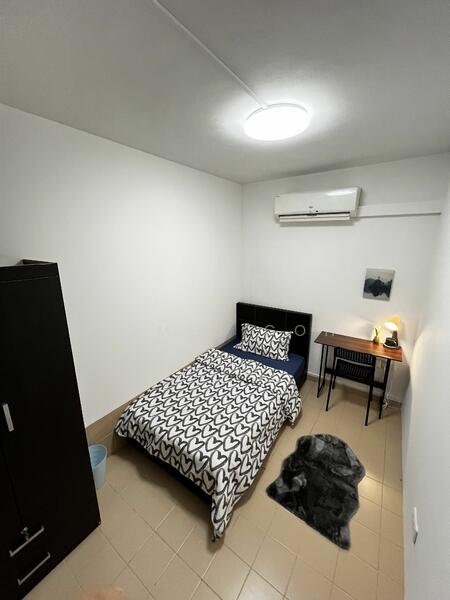 Ivory Heights, 124 Jurong East Street 13, Room Rental, 200 sqft, Condominium For Rent, by James Goh, 24981014 - Single Room CR6 - PropertyGuru.com.sg