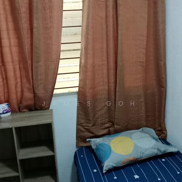Single Room CR7