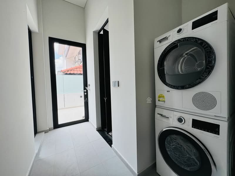 Brand New & Freehold Bungalow, 5 levels with Lift, Basement entertainment hall with pool view Bungalow House For Sale at S$ 18,800,000 | PropertyGuru Singapore