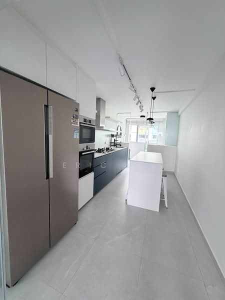 423 Bukit Batok West Avenue 2, 423 Bukit Batok West Avenue 2, 3 Bedrooms, 1,012 sqft, HDB Flat For Rent, by Eric Lee, 24987187 - PropertyGuru.com.sg