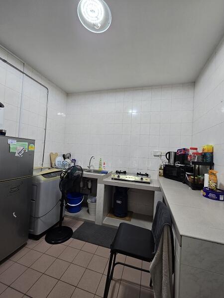 63 Wishart Road, , Studio, 450 sqft, Walk-up Apartment For Rent, by Quincy Sung, 24987815 - PropertyGuru.com.sg