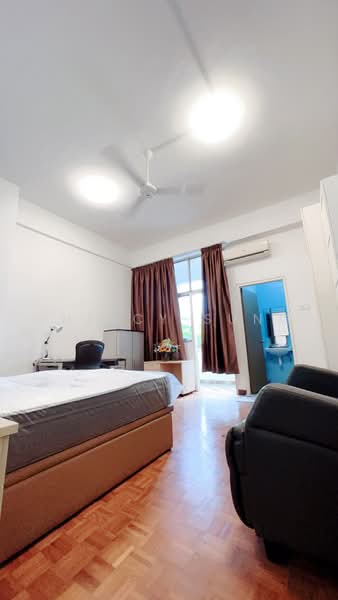 Sing Lian Building, 392A Changi Road, Room Rental, 350 sqft, Walk-up Apartment For Rent, by Quincy Sung, 24987953 - PropertyGuru.com.sg