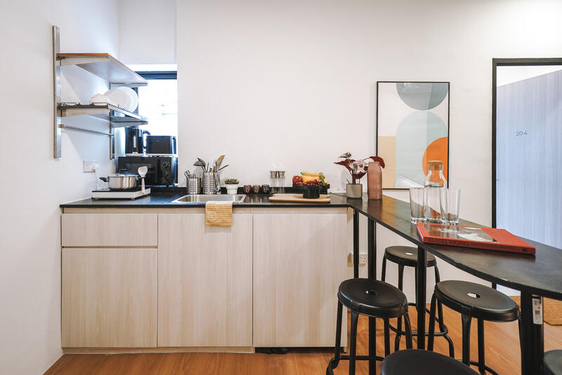 Common dining area/kitchen