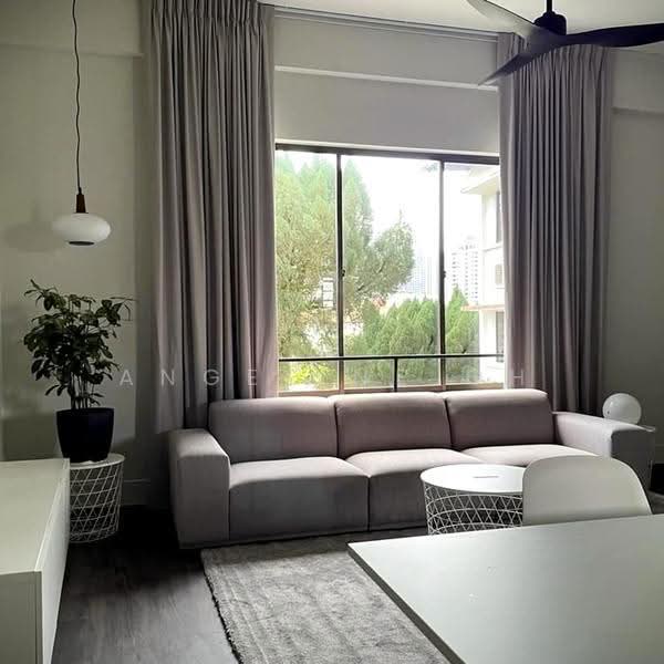 Zion Mansion, 23 Holland Rise, Tanglin / Holland / Bukit Timah, 3 Bedrooms, 1,150 sqft, Apartment For Rent, by Angeline Oh, 24989317 - Living Room - PropertyGuru.com.sg