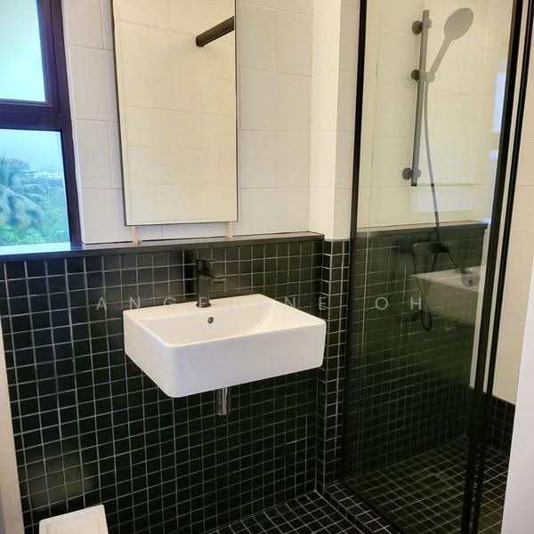Zion Mansion, 23 Holland Rise, Tanglin / Holland / Bukit Timah, 3 Bedrooms, 1,150 sqft, Apartment For Rent, by Angeline Oh, 24989317 - Bathroom - PropertyGuru.com.sg