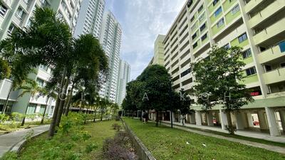 For Rent - 585 Ang Mo Kio Avenue 3