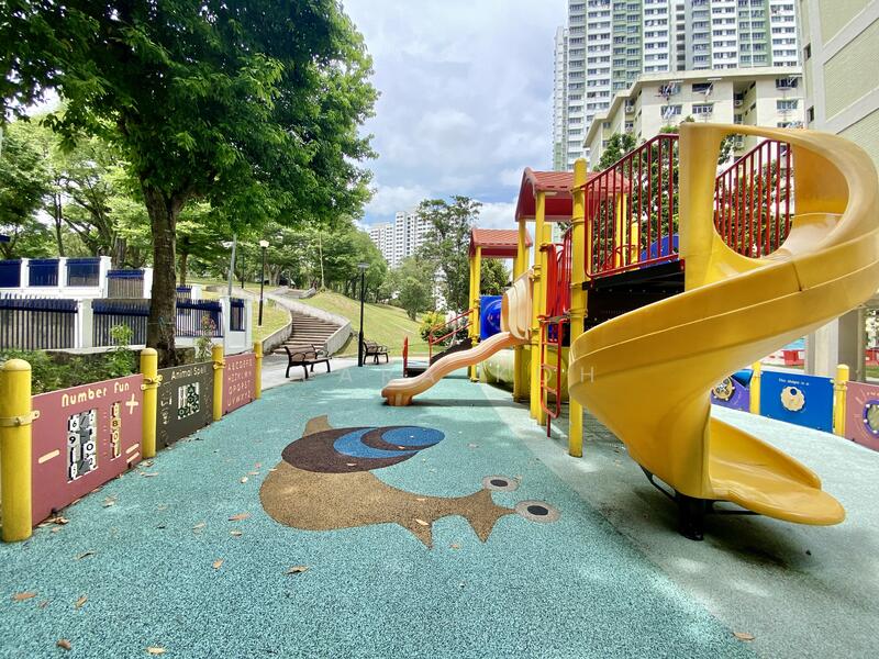 585 Ang Mo Kio Avenue 3, 585 Ang Mo Kio Avenue 3, 2 Bedrooms, 721 sqft, HDB Flat For Rent, by Clara Koh, 24989641 - PropertyGuru.com.sg