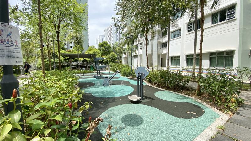 585 Ang Mo Kio Avenue 3, 585 Ang Mo Kio Avenue 3, 2 Bedrooms, 721 sqft, HDB Flat For Rent, by Clara Koh, 24989641 - PropertyGuru.com.sg