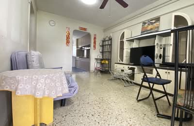 For Rent - 585 Ang Mo Kio Avenue 3