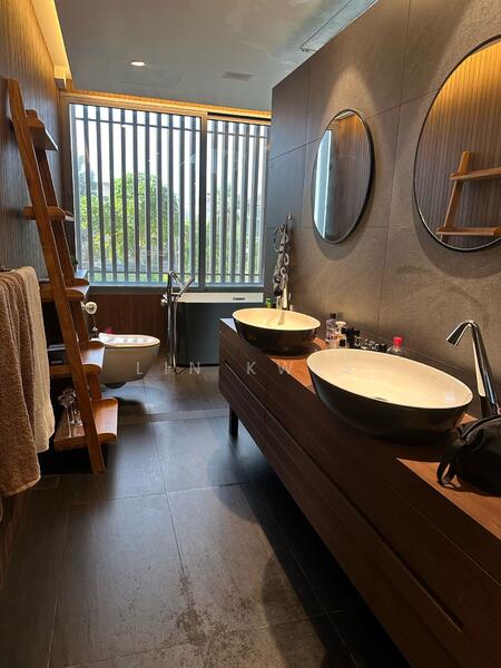 For Sale - Ocean 8