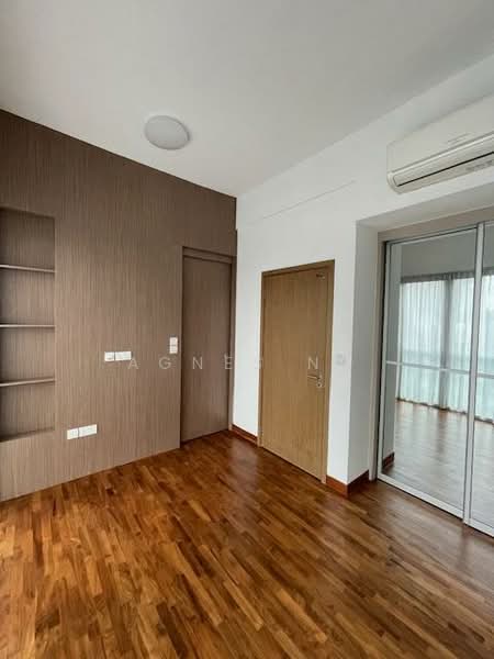 NEWest, 3 West Coast Drive, 4 Bedrooms, 2,863 sqft, Apartment For Rent, by Agnes Ng, 24995647 - Master Bedroom with Ensuite Bathroom - PropertyGuru.com.sg