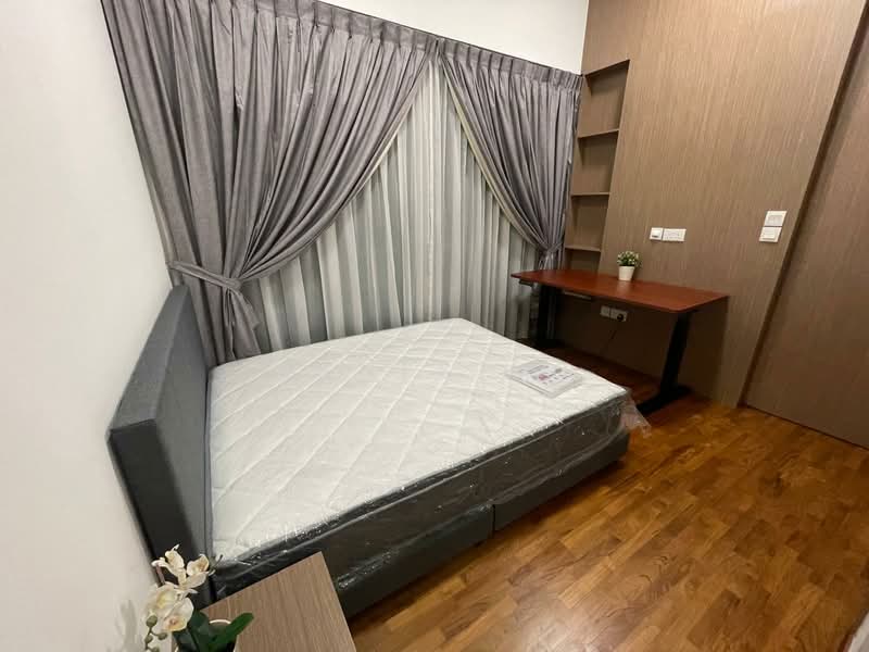 NEWest, 3 West Coast Drive, 4 Bedrooms, 2,863 sqft, Apartment For Rent, by Agnes Ng, 24995647 - Master Bedrrom w ensuite bathroom  - PropertyGuru.com.sg