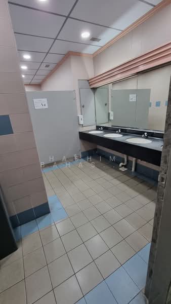 Delta House, Alexandra Road, 10,000 sqft, Light Industrial (B1) For Rent, by Hashim Bahashwan, 24995699 - CommercialGuru.com.sg