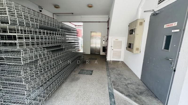 Freehold Commercial Property in City Fringe, Eunos / Geylang / Paya Lebar, 6,131 sqft, Office For Sale, by Sandra Tan, 24996199 - Lift access to every single floor - CommercialGuru.com.sg