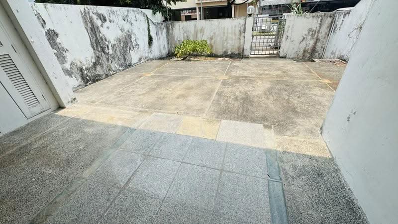 Freehold Commercial Property in City Fringe, Eunos / Geylang / Paya Lebar, 6,131 sqft, Office For Sale, by Sandra Tan, 24996199 - Exterior - CommercialGuru.com.sg