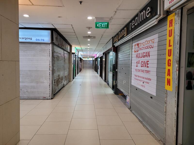 Lucky Plaza, 304 Orchard Road, Orchard / River Valley, 388 sqft, Mall Shop For Sale, by Sunita Gupta, 25000537 - CommercialGuru.com.sg