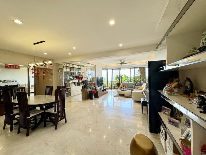 Ocean Park, 528 East Coast Road, 4 Bedrooms, 2,110 sqft, Condominium For Rent, by Jason Ang, 25001536 - Spacious living and dining area - PropertyGuru.com.sg