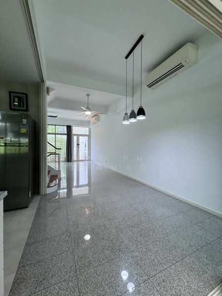 The Shaughnessy, 72 Miltonia Close, 5 Bedrooms, 3,283 sqft, Terraced House For Rent, by Jerry Phua Junhao, 25001878 - PropertyGuru.com.sg