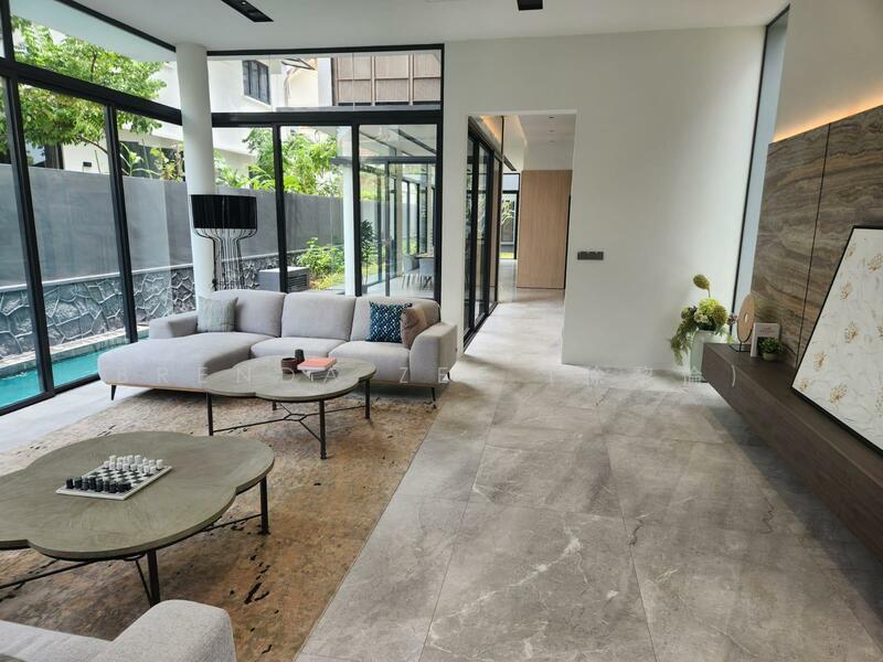 Lowest psf ! Cobroke ) Brand new freehold detached Bungalow