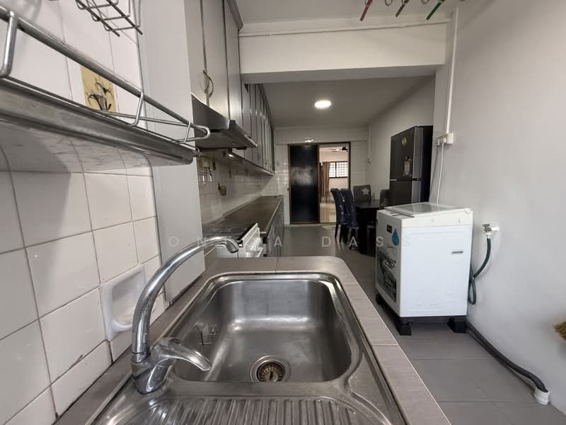 209 Tampines Street 21, 209 Tampines Street 21, 2 Bedrooms, 807 sqft, HDB Flat For Rent, by Monica Dass, 25006098 - PropertyGuru.com.sg