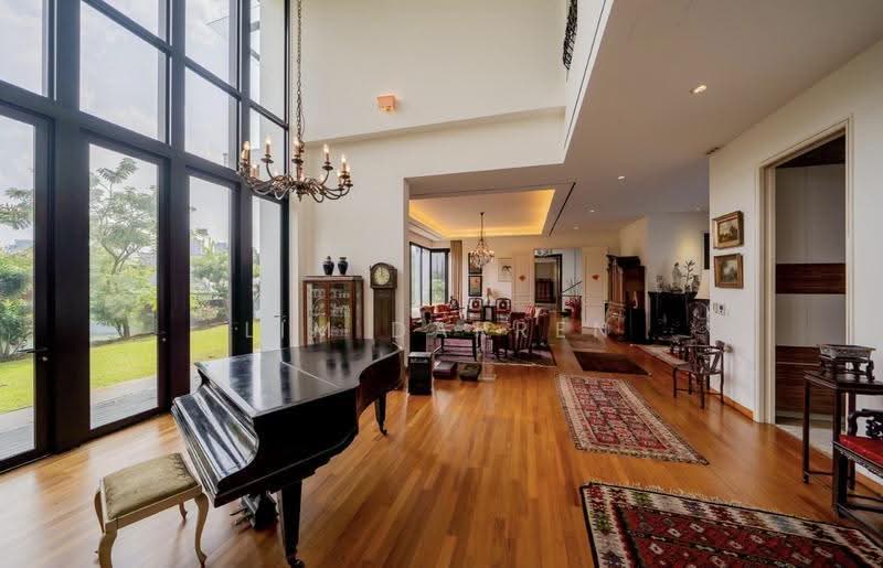 Chancery Land / Bukit Tunggal / Gentle Rd, Newton / Novena, 10+ Bedrooms, 24,755 sqft, Bungalow House For Sale, by Lim Darren, 25006415 - Living Room - PropertyGuru.com.sg