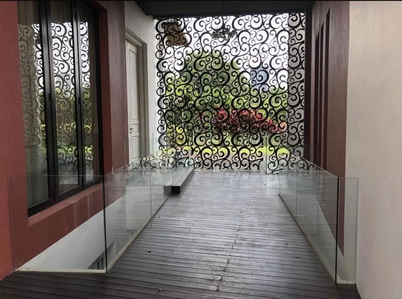 Chancery Land / Bukit Tunggal / Gentle Rd, Newton / Novena, 10+ Bedrooms, 24,755 sqft, Bungalow House For Sale, by Lim Darren, 25006415 - Exterior - PropertyGuru.com.sg