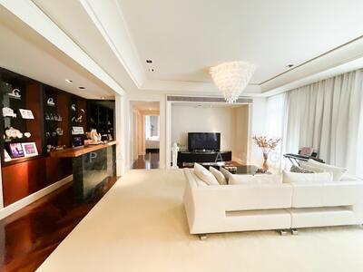 For Sale - Orchard Scotts