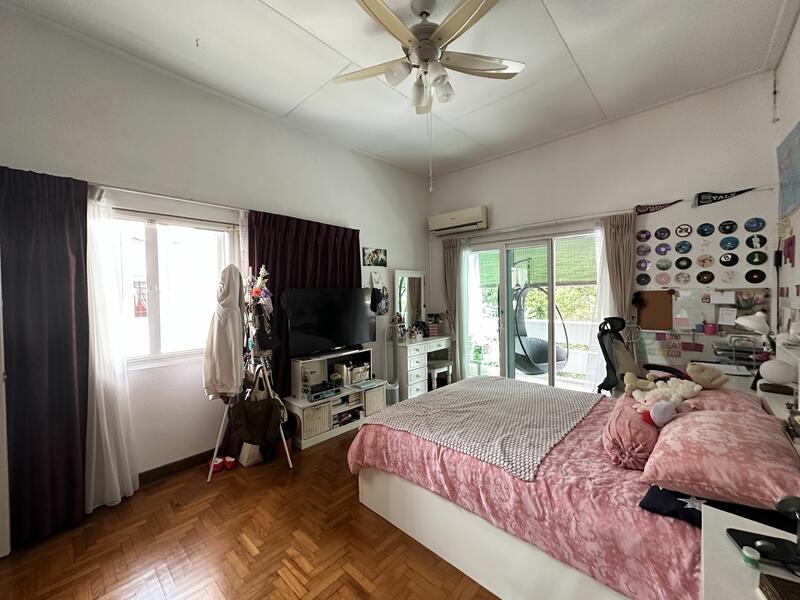 Duchess Gardens, Duchess Avenue, 4 Bedrooms, 2500 sqft, SemiDetached