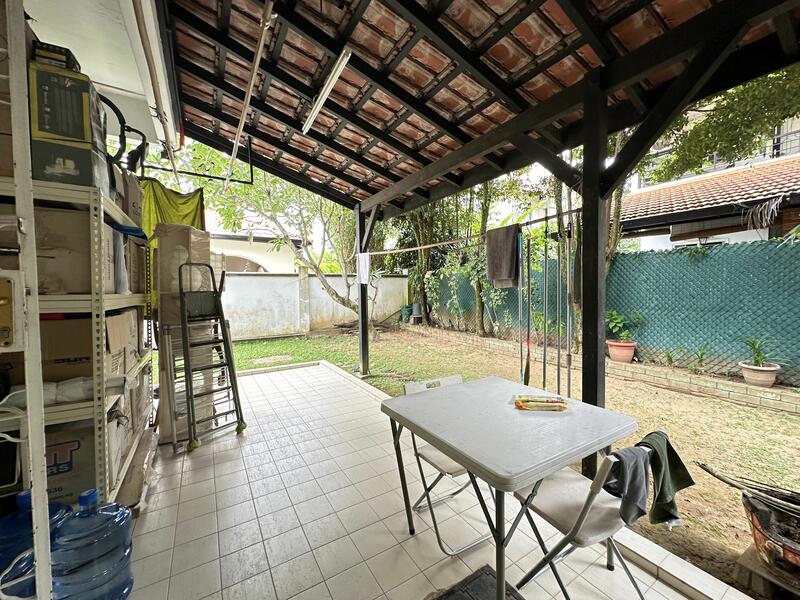 Duchess Gardens, Duchess Avenue, 4 Bedrooms, 2500 sqft, SemiDetached